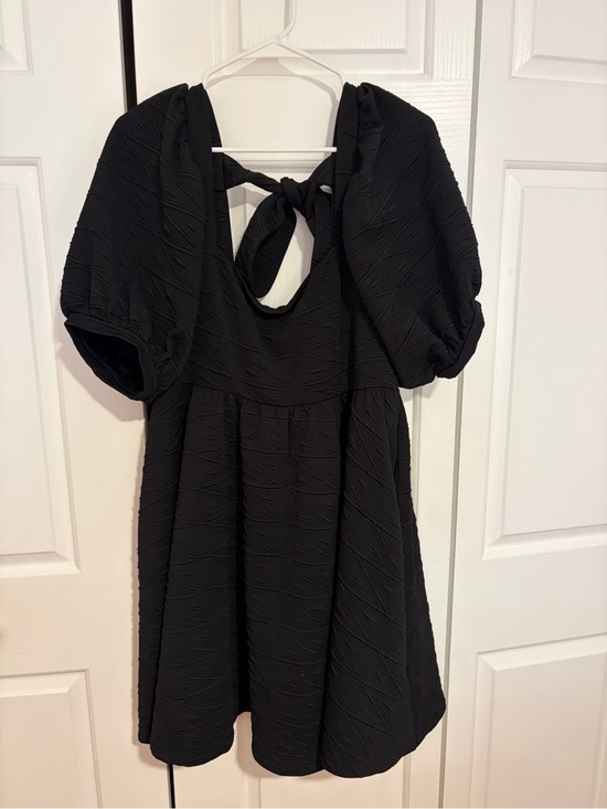 Free People Dresses & Skirts - Free People Black Textured Puff Sleeve Mini Dress